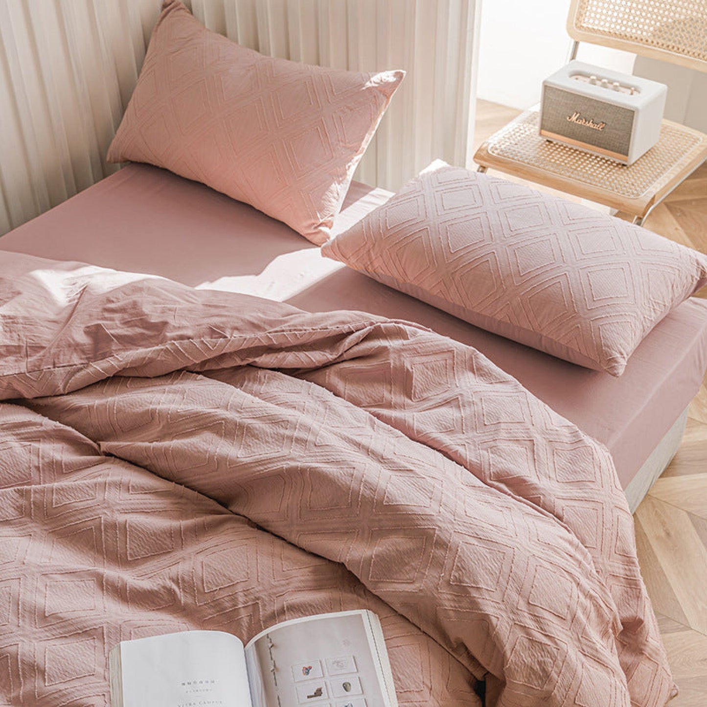 Boho Tufted Bedding Set / White