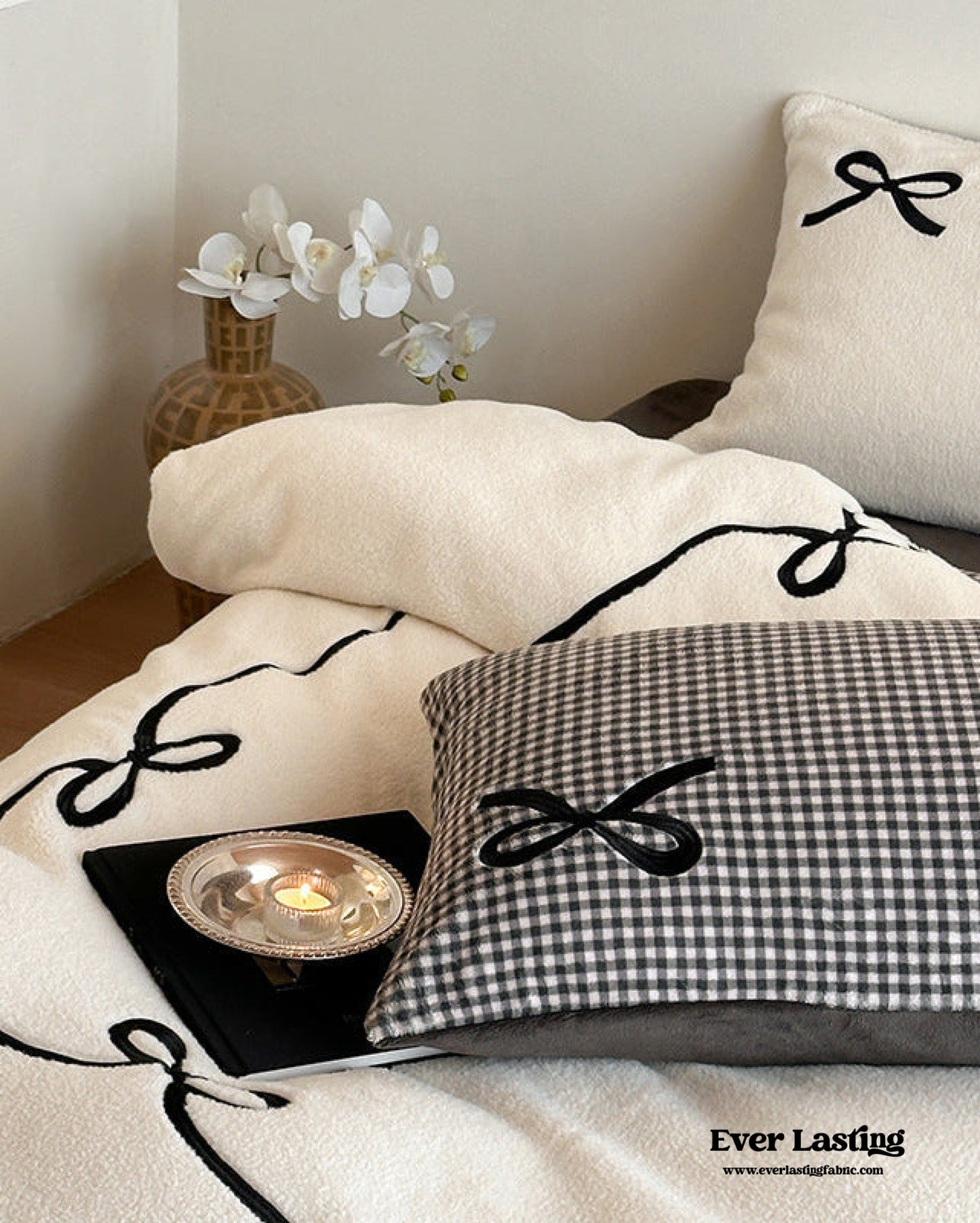Bowknot Embroidered Plaid Velvet Bedding Set / Cream