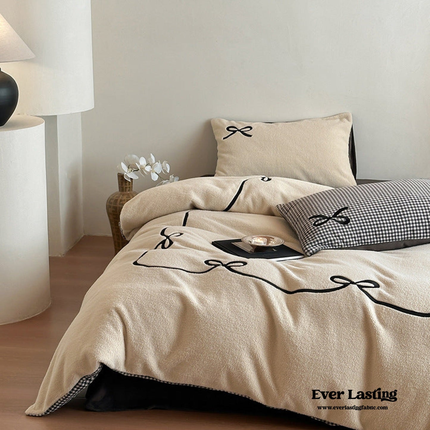Bowknot Embroidered Plaid Velvet Bedding Set / Cream