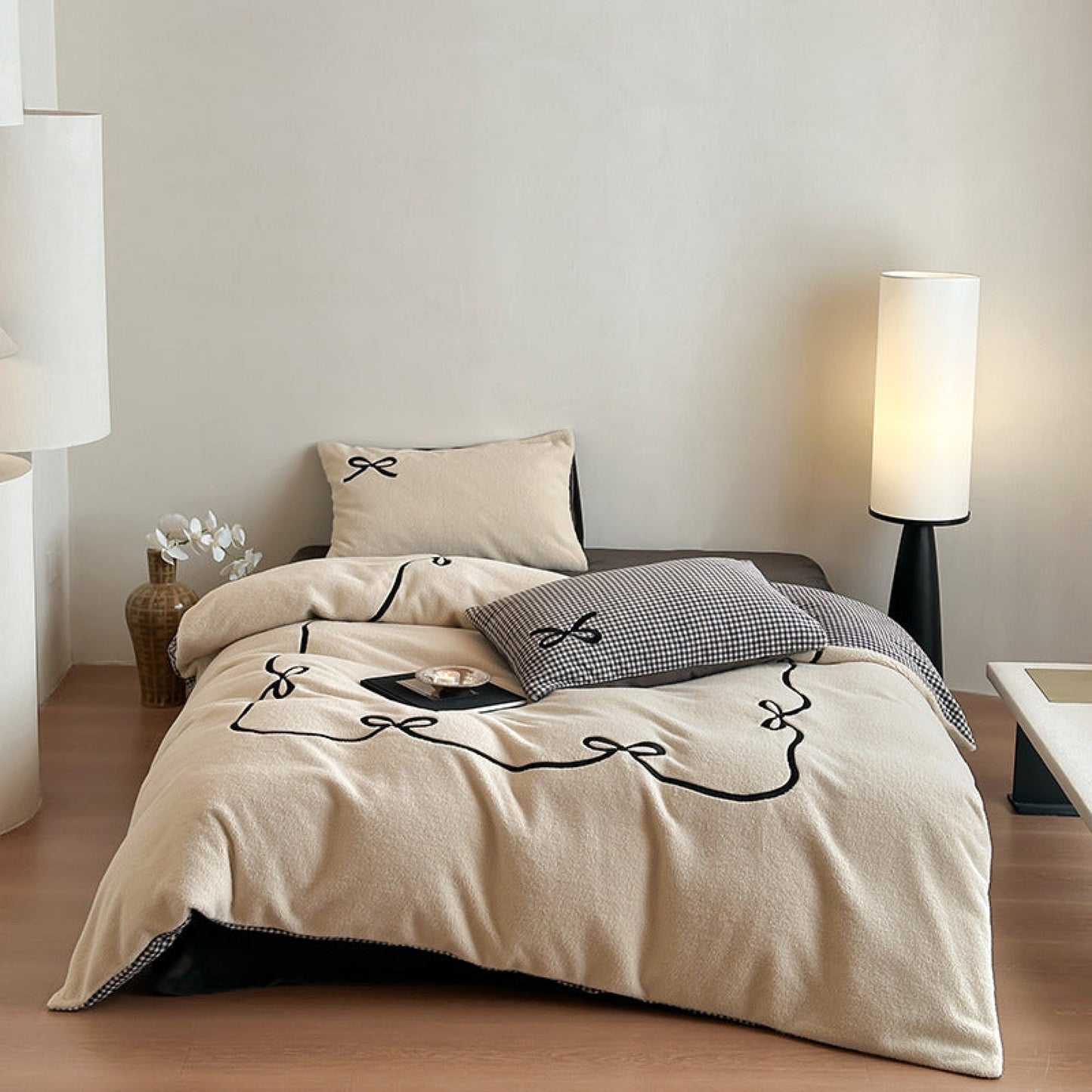 Bowknot Embroidered Plaid Velvet Bedding Set / Cream