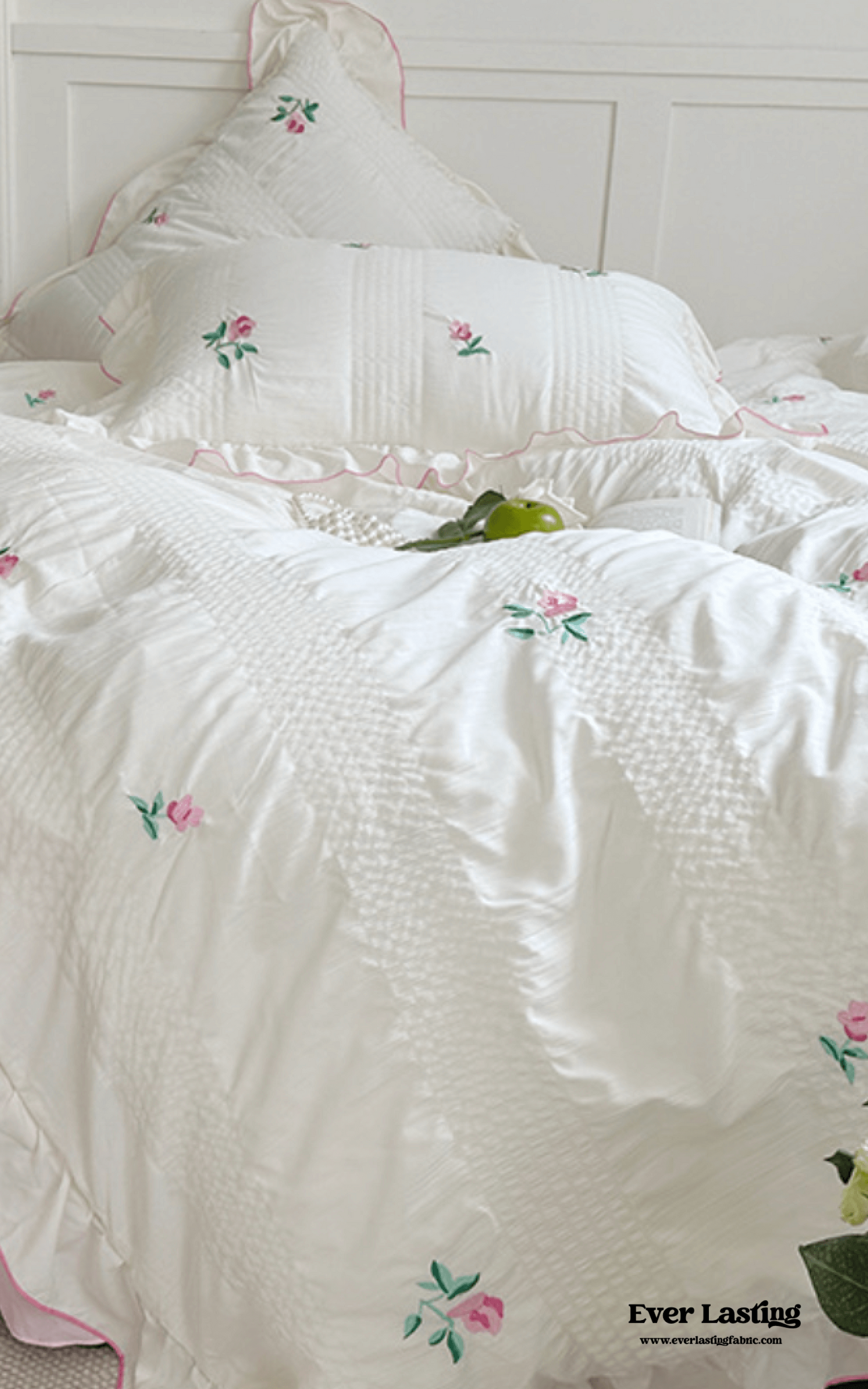 Dreamy Embroidered Ruffle Bedding Set / Ribbon